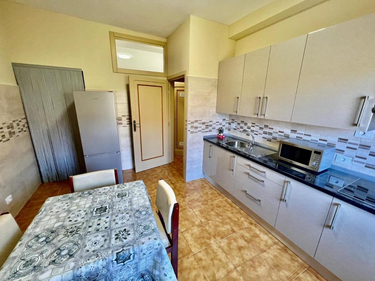 Lovely Spacious Apartment In The Center - Вілафлор Екстер'єр фото